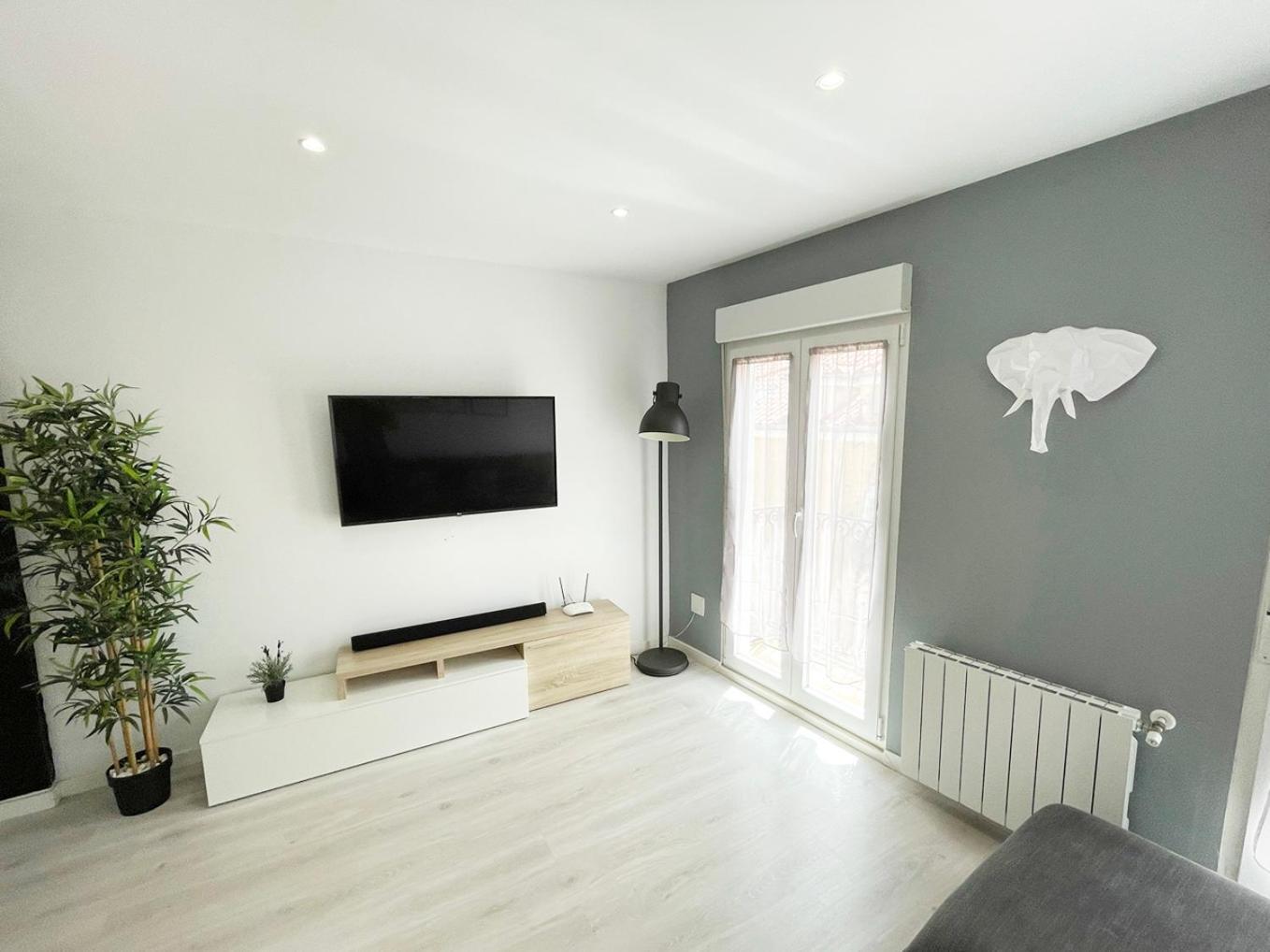Luminoso Apartamento En Pleno Centro De Santander Bagian luar foto