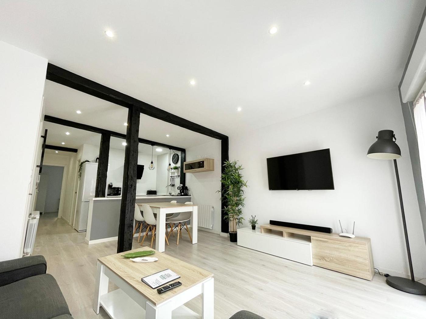 Luminoso Apartamento En Pleno Centro De Santander Bagian luar foto